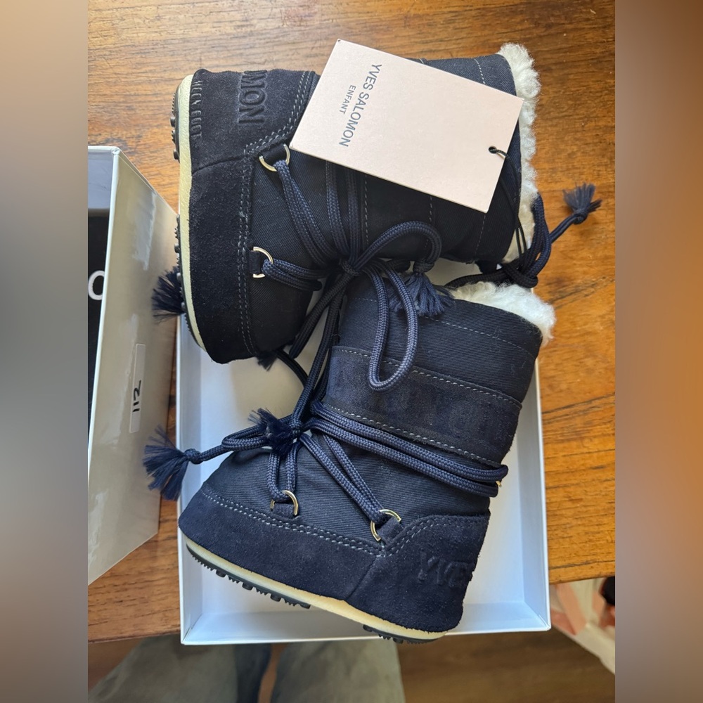 Rare kids Moon Boots